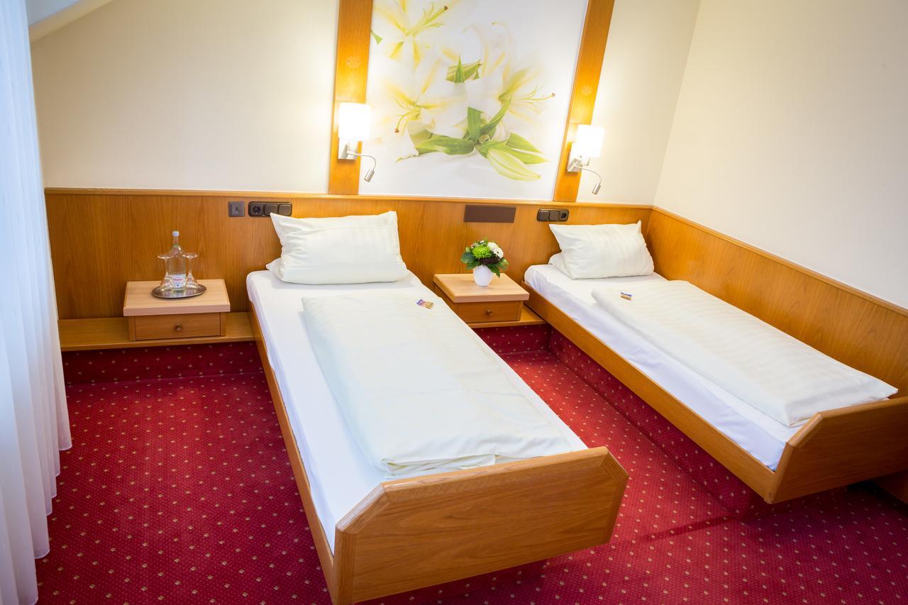 Gasthof-Hotel Harth ฟุลดา ภายนอก รูปภาพ