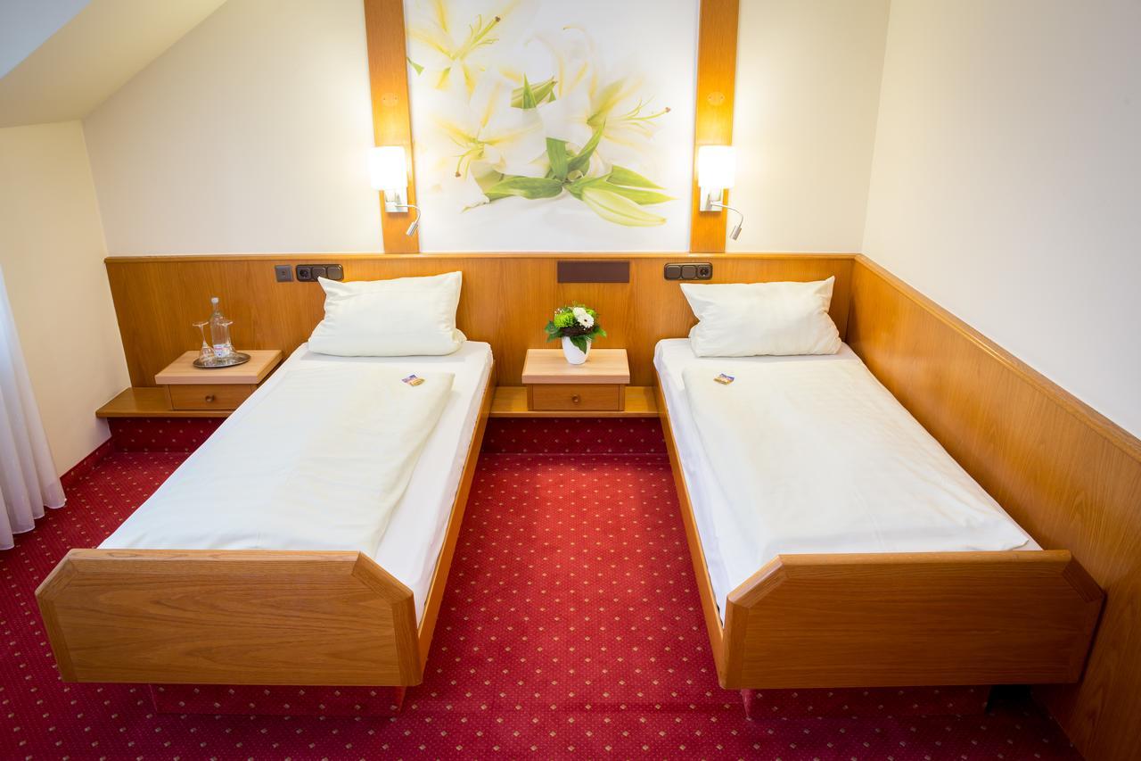Gasthof-Hotel Harth ฟุลดา ภายนอก รูปภาพ